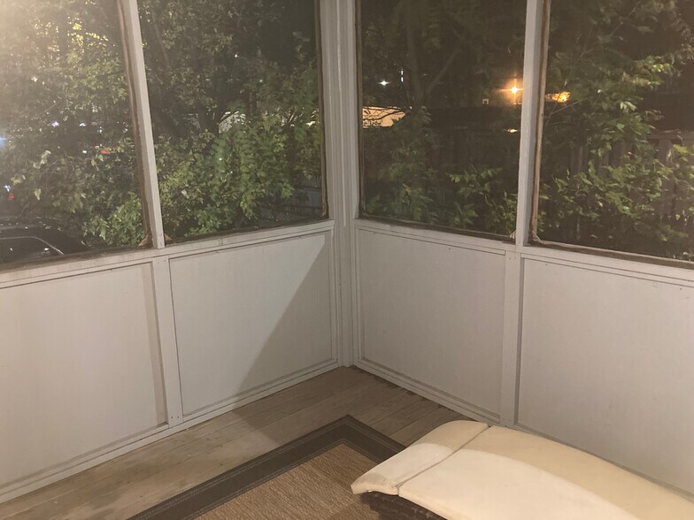 Building Photo - 33 Highgate St