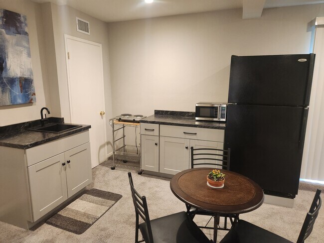 Building Photo - 807 Taurus Dr