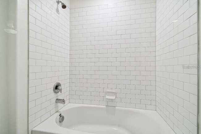 Building Photo - 6335 Ten Acre Ct