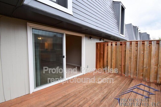 Building Photo - 6050 SW 130th Ave