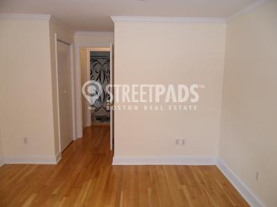 Building Photo - 1 bedroom in Brookline MA 02446