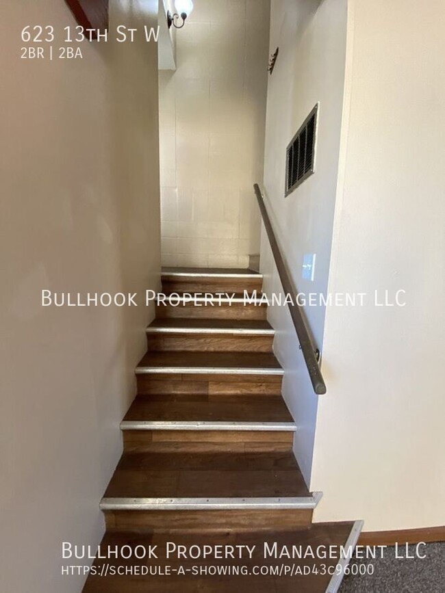 Building Photo - MOVE IN SPECIAL  - $300 off first full mon...