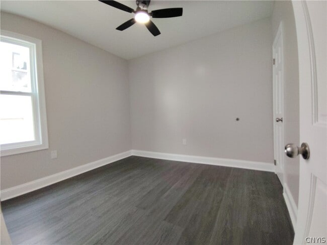 Building Photo - 1539 Taylor Ave