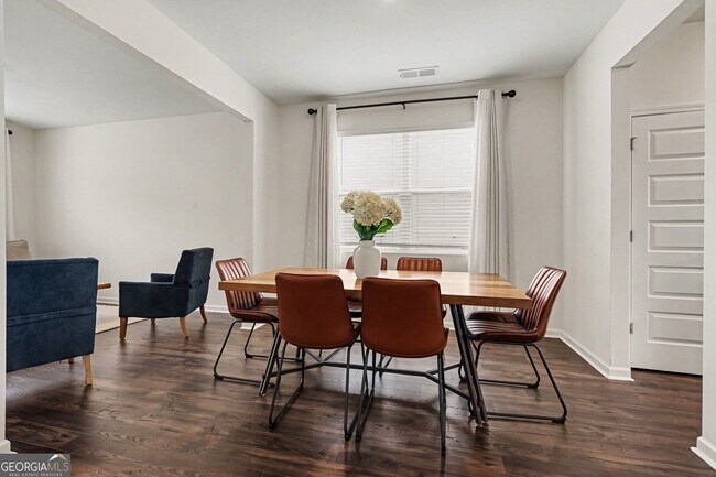 Building Photo - 265 Daurian Dr