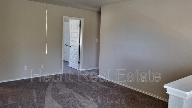 Building Photo - 2440 Ayers Dr