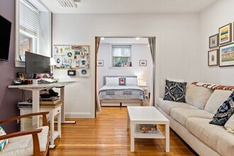 Building Photo - 130 Longwood Ave