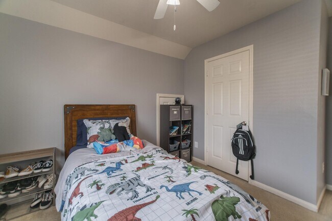 Building Photo - 2823 Sage Bluff Ave