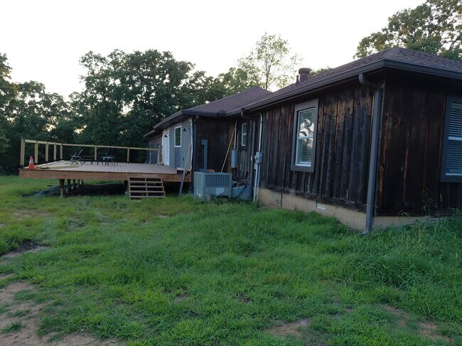 Building Photo - 201 W Justice Rd