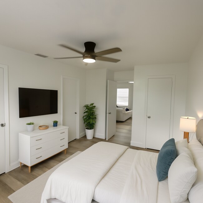 Building Photo - Stacy Townhomes - 5280 Stacy St West Palm ...