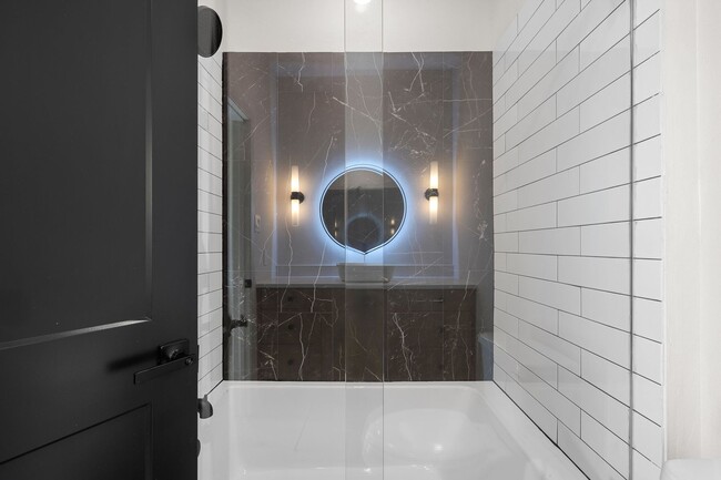 Building Photo - BRAND NEW 4 Bed/4 Bath Townhome Available for August Pre-Lease!