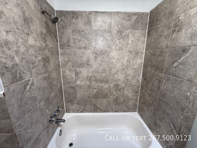 Building Photo - 226 W Ruscomb St