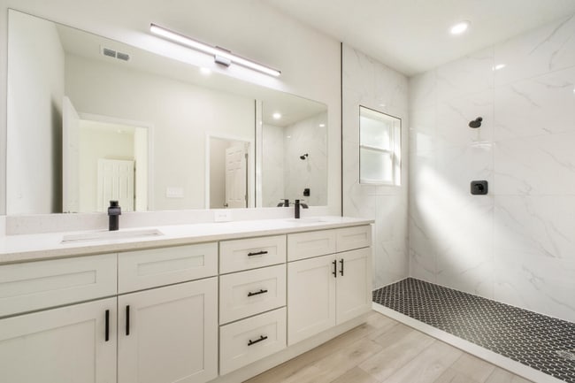 Building Photo - 9371 N Cougar Paw Dr