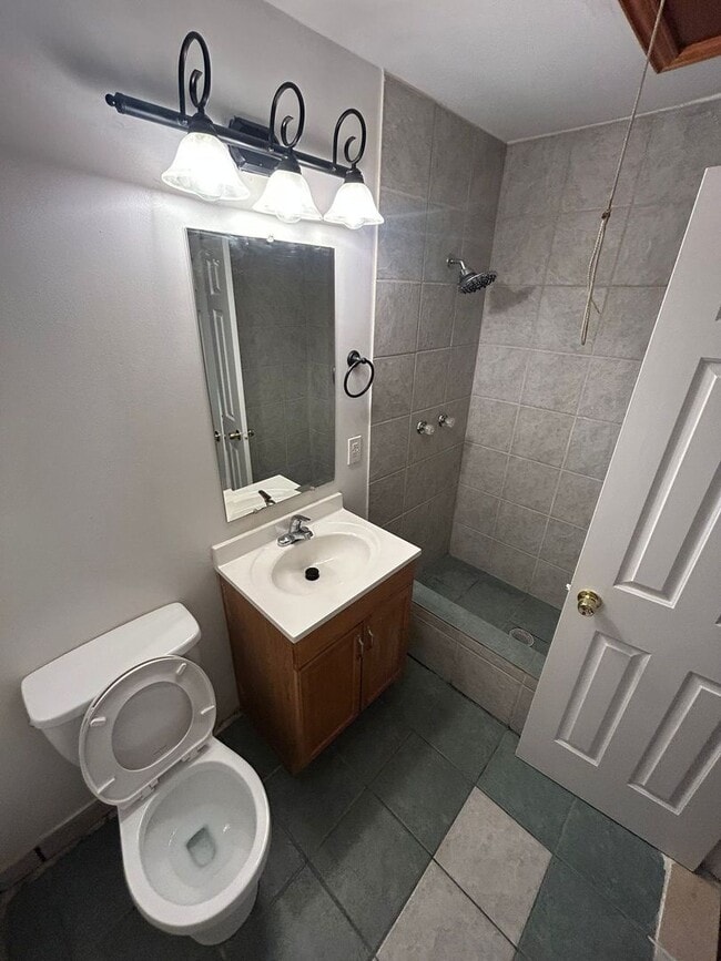 Building Photo - 1305 White Lake Dr