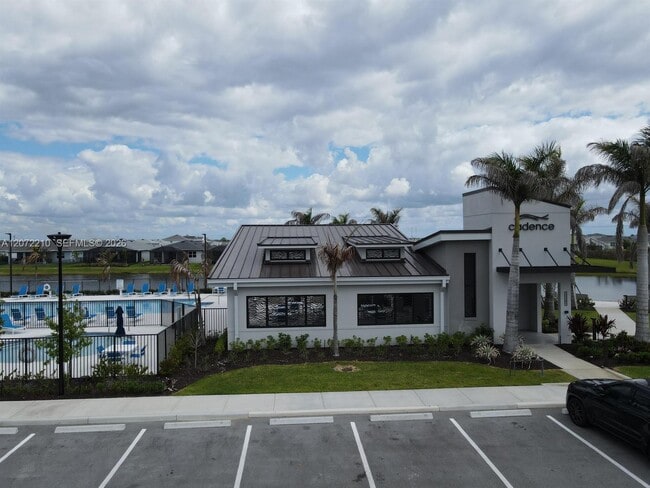 Building Photo - 10607 SW Orana Dr