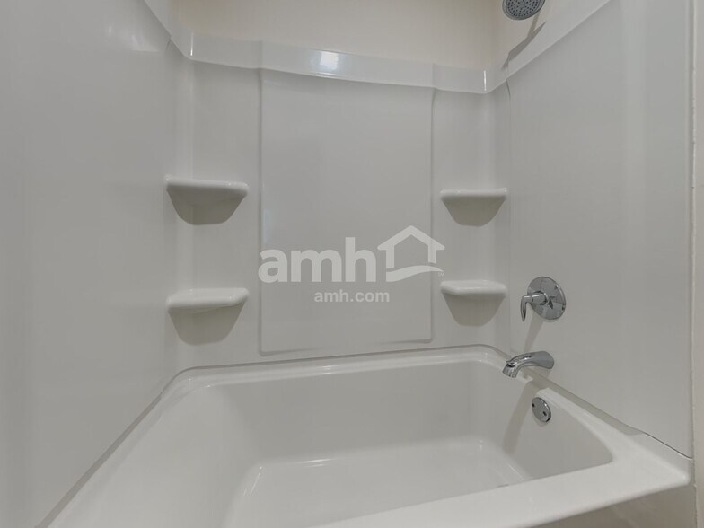 Building Photo - 101 Kirk Dr