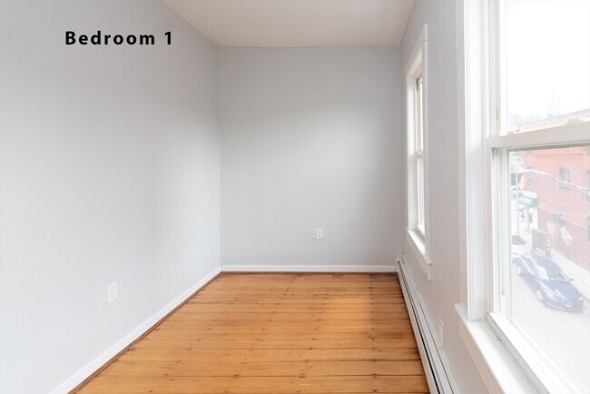Building Photo - 212 Boylston St