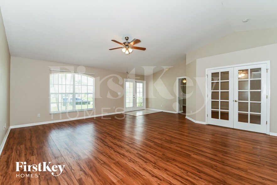 Building Photo - 1116 SW 47th St