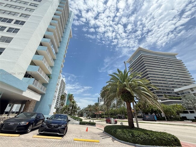 Building Photo - 5838 Collins Ave