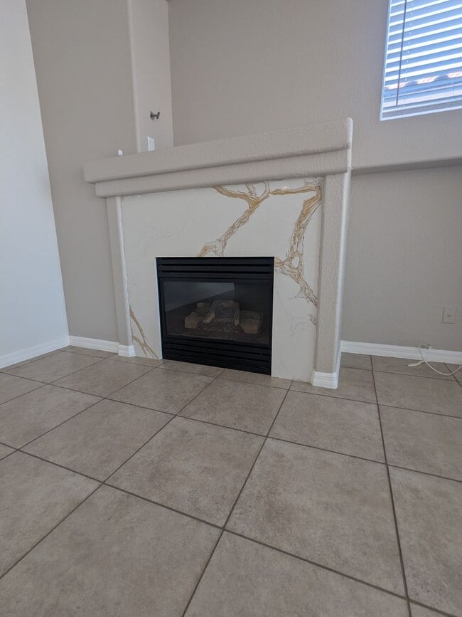Building Photo - 1016 Royal Plum Ln