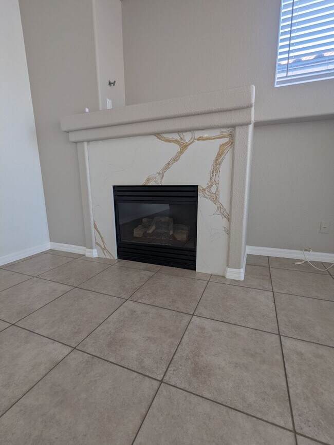 Building Photo - Beautiful 5 Bedroom Summerlin Home with Loft, Balcony & Mountain Views