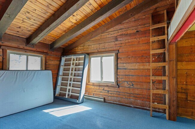 Building Photo - 6200 Pine Hollow Dr