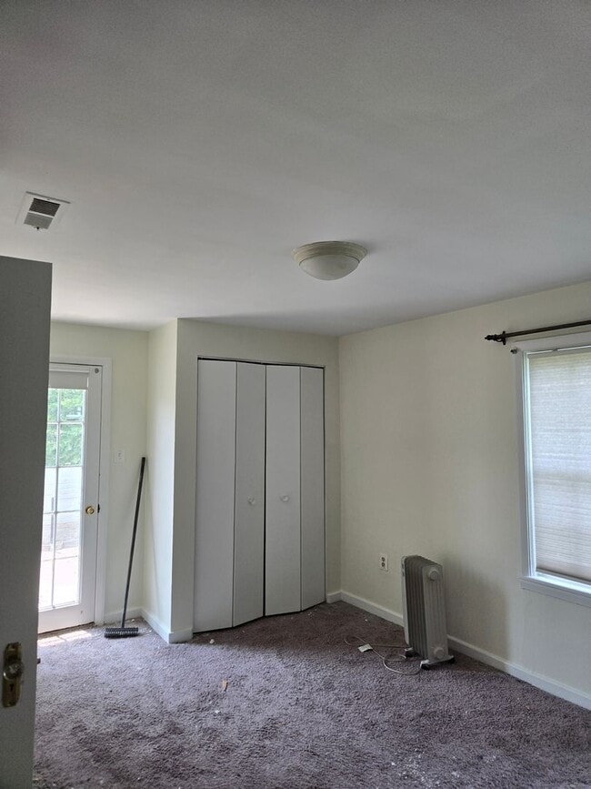 Building Photo - 808 S Arlington Mill Dr