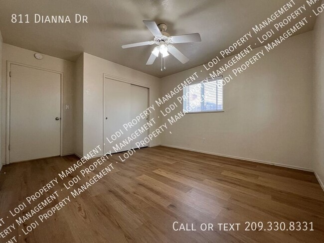 Building Photo - 811 Dianna Dr