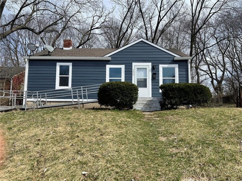 Primary Photo - 3923 Millersville Dr