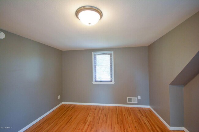 Building Photo - Cape Cod style home - completely updated throughout!