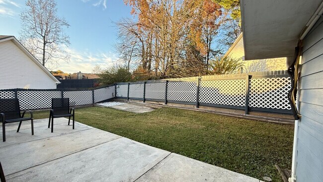 Building Photo - 2812 Cambridge Mews Dr NW