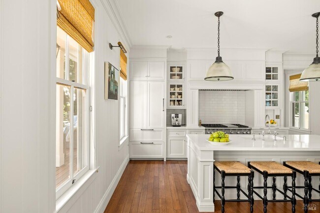 Building Photo - 989 Rutherford Rd