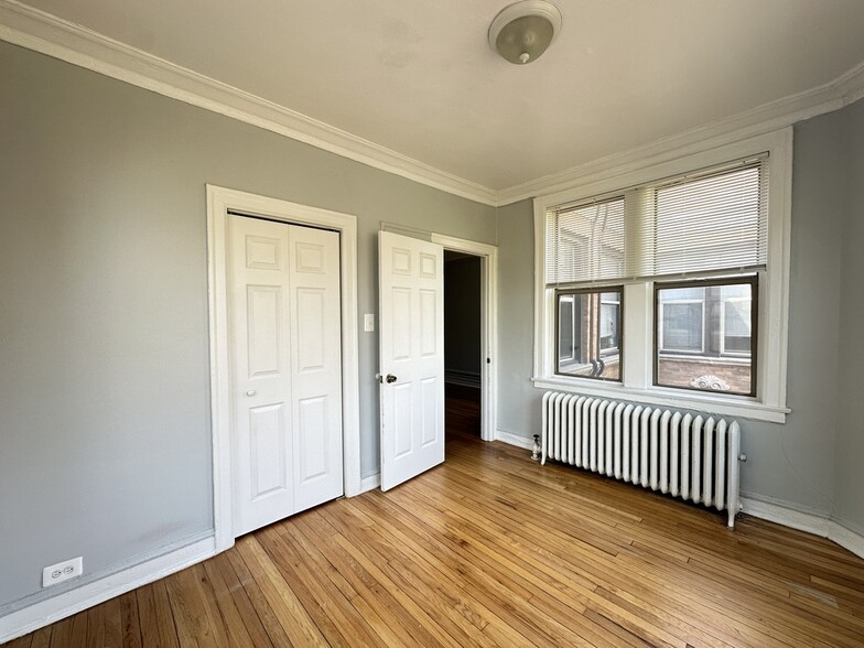 Building Photo - 1361 W Estes Ave
