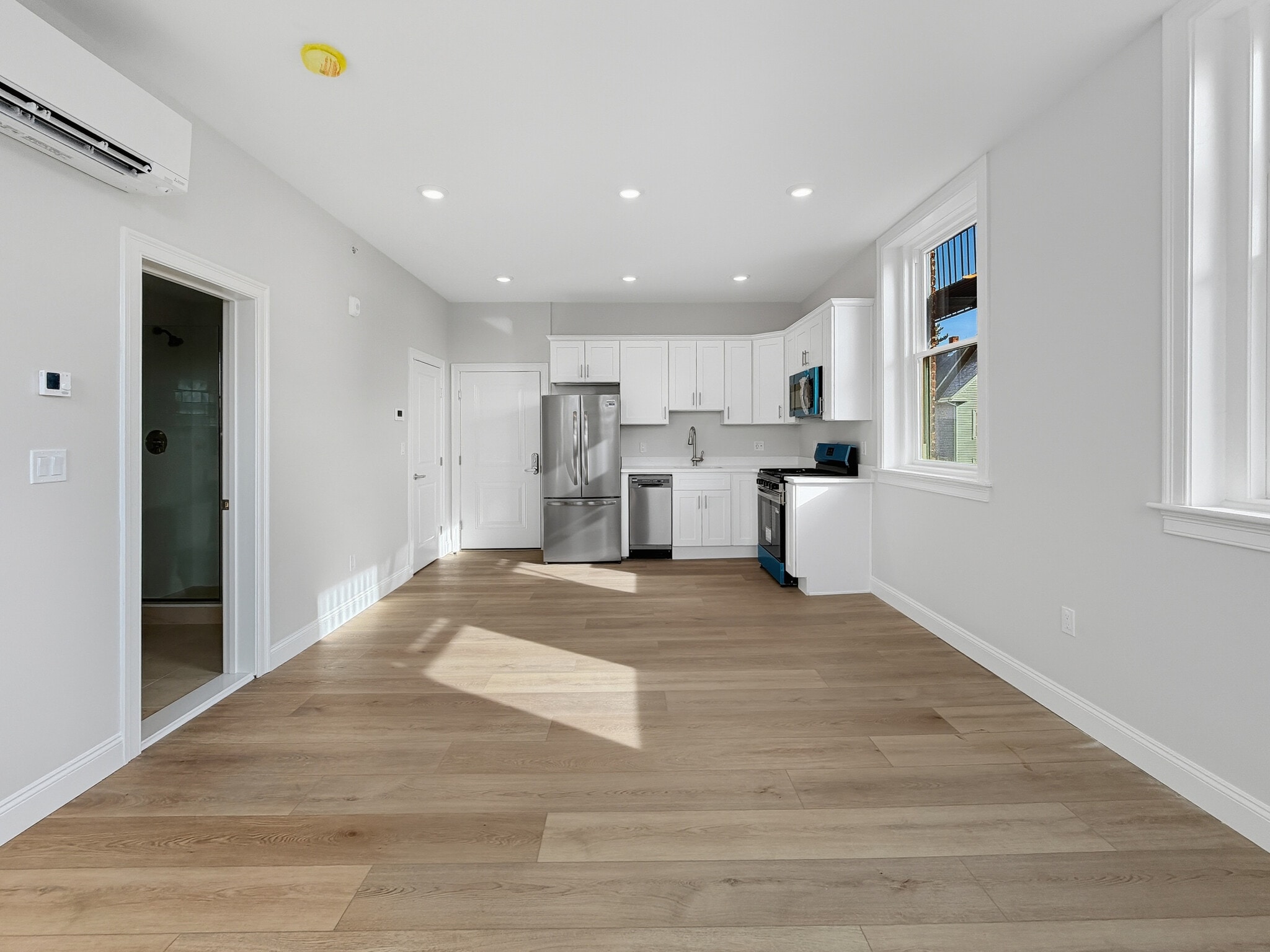 Building Photo - 220 Winthrop St