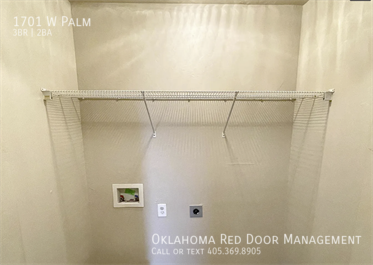 Building Photo - 1701 W Palm Pl