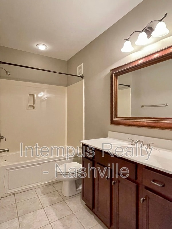 Building Photo - 307 Seven Springs Way