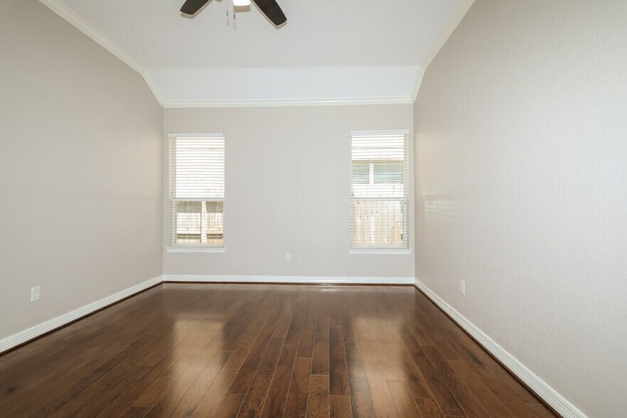 Building Photo - 6815 Durango Creek Dr