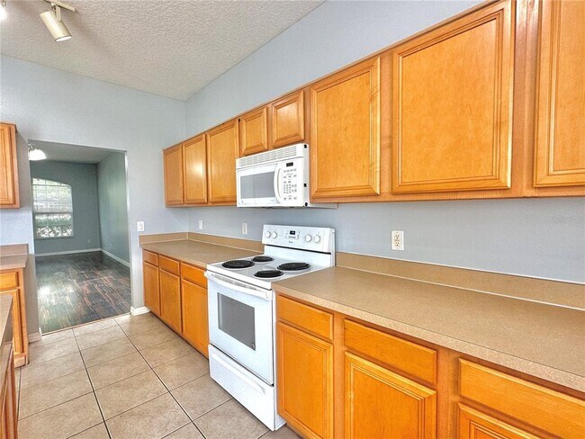 Building Photo - 5032 Adair Oak Dr