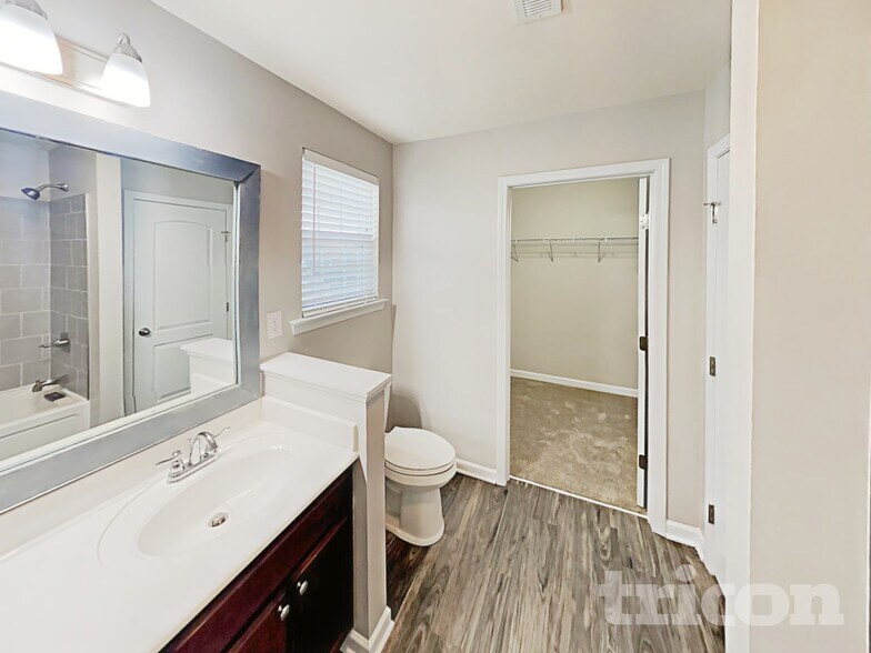 Building Photo - 5775 Midstream Cir