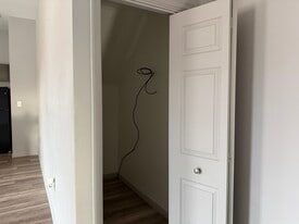 Building Photo - 101 E Saint Louis St