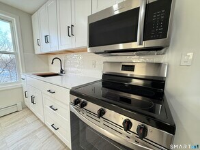 Building Photo - 53 Mahl Ave