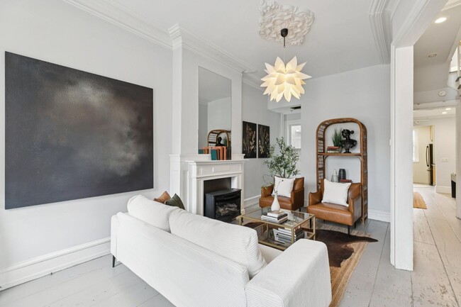 Building Photo - 1228 Catharine St