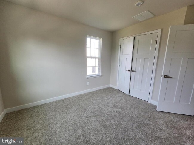 Building Photo - 844 New Castle Landing Dr