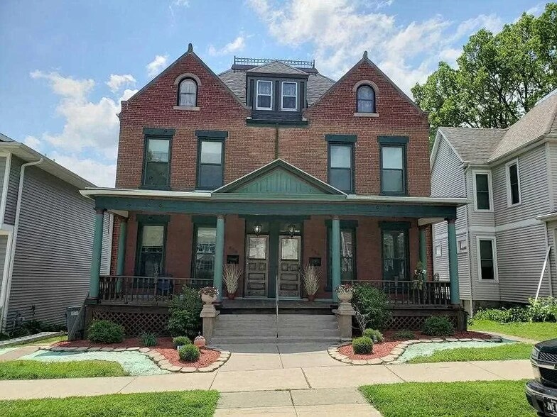 Building Photo - 610 Fenelon Pl