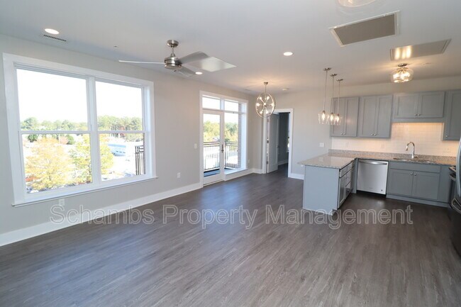 Building Photo - 145 S Main St