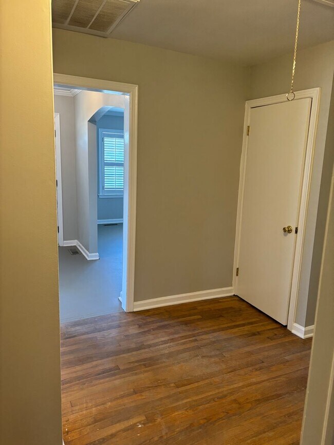 Building Photo - 2001 Michael Terrace