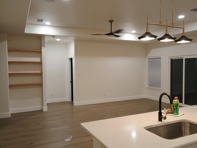 Building Photo - 528 Pettit Dr