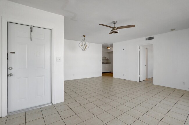 Building Photo - 5951 NE 18th Ave