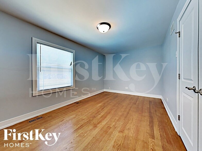 Building Photo - 5434 Georgetown Dr