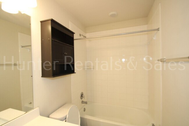 Building Photo - Classic Charm Meets Modern Comfort