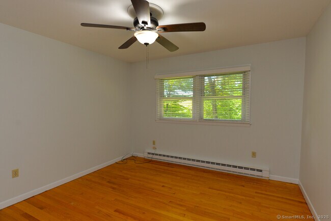 Building Photo - 62 Candlewood Lake Rd